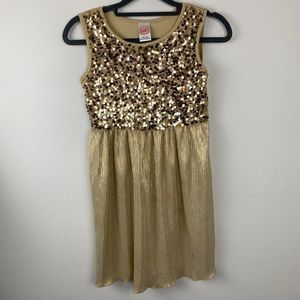 Wonder Nation girls dress size 7-8 sequence on upper part of dress